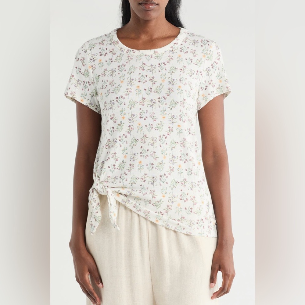 NEW…Bobeau Floral Tie-Hem Short Sleeve Top - Picture 1 of 5